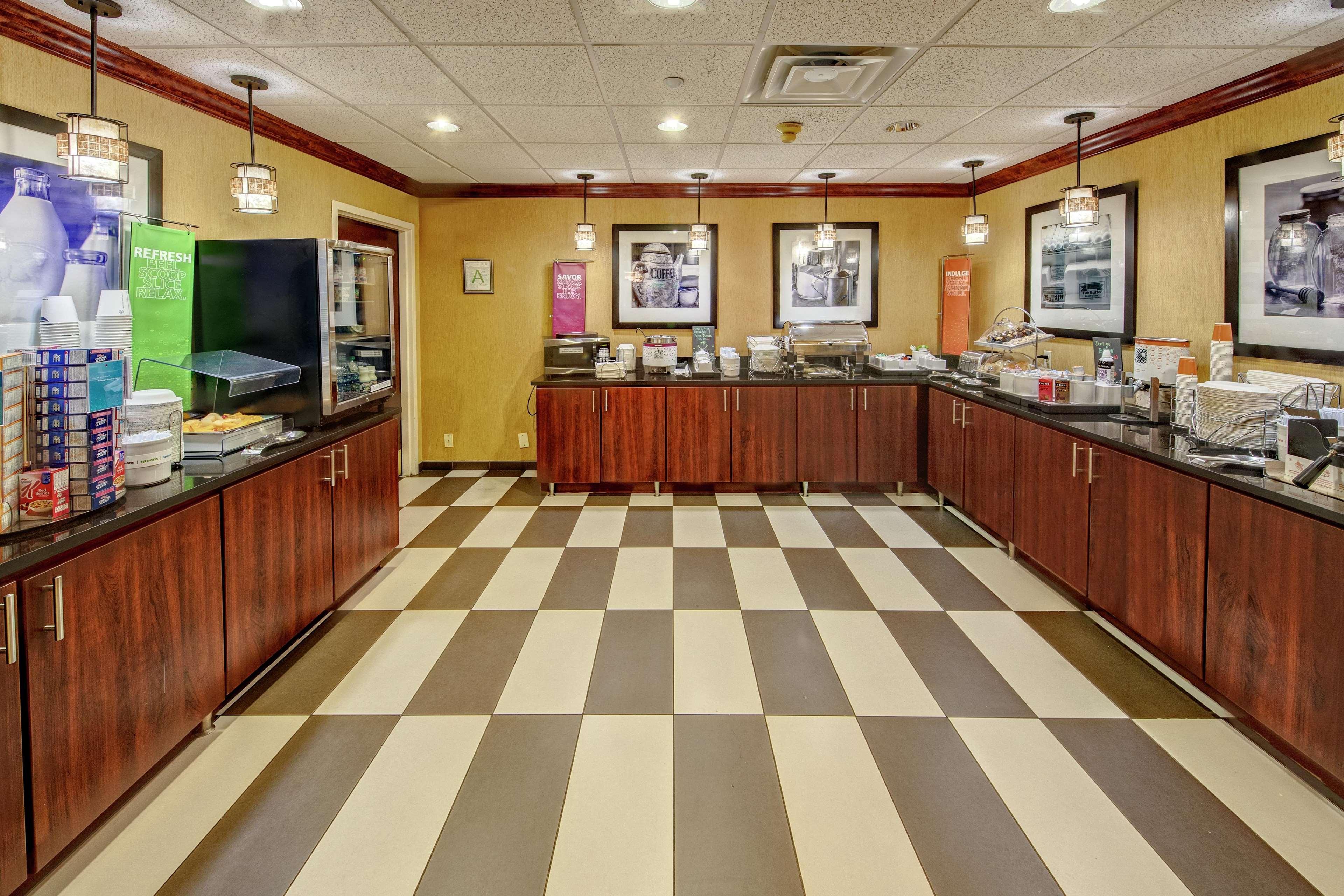 Hampton Inn Corinth Eksteriør billede